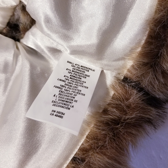 The Childrens Place Spotted Faux Fur Cropped Vest Girl Jacket Sz 24 M Brown. NWT - Picture 5 of 9